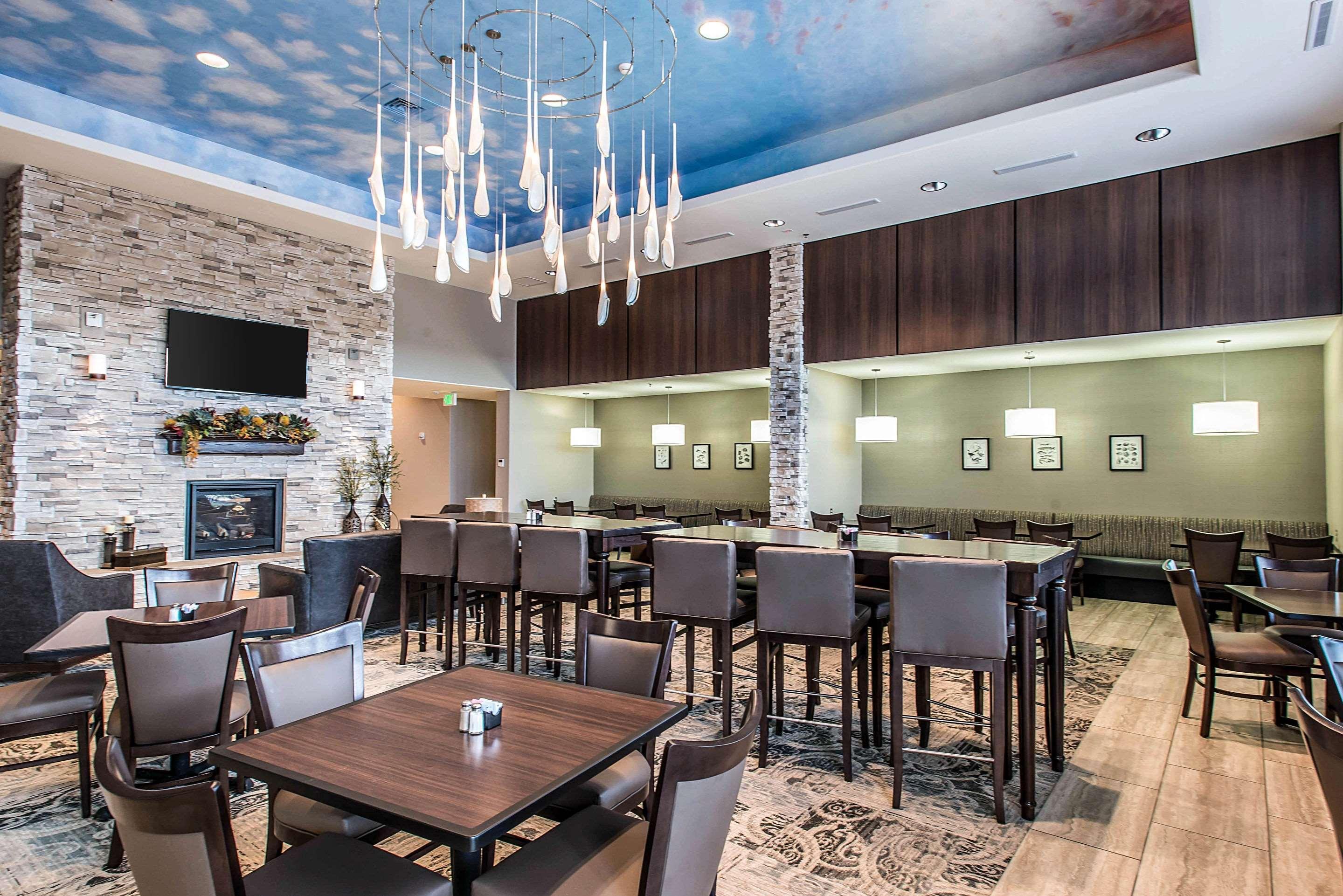 The Heritage Inn & Suites, Ascend Hotel Collection Garden City Exteriör bild