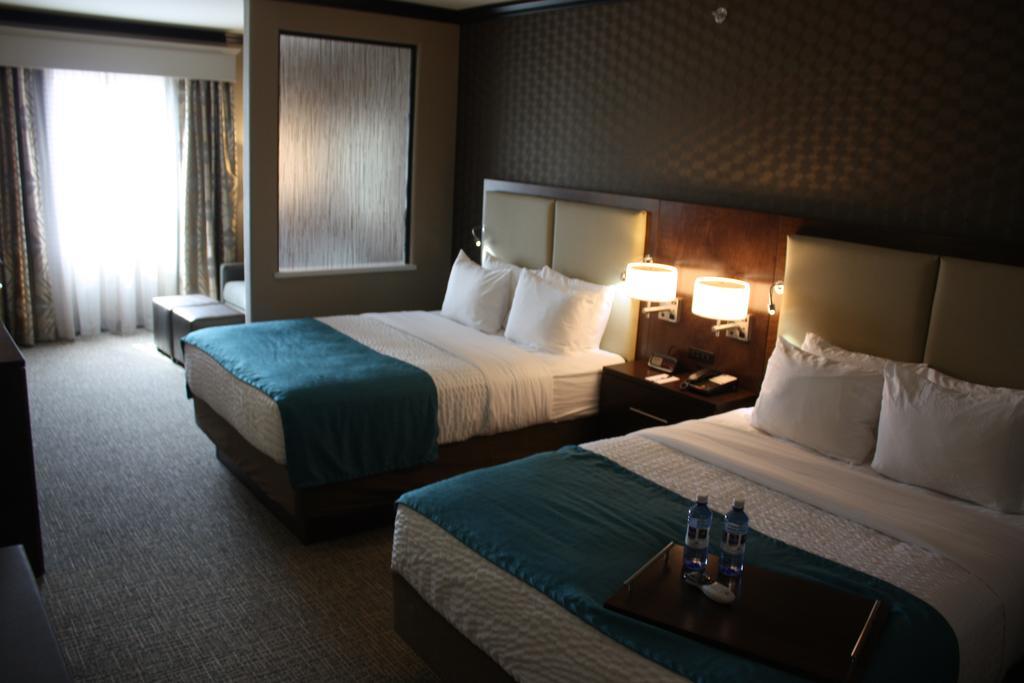 The Heritage Inn & Suites, Ascend Hotel Collection Garden City Exteriör bild