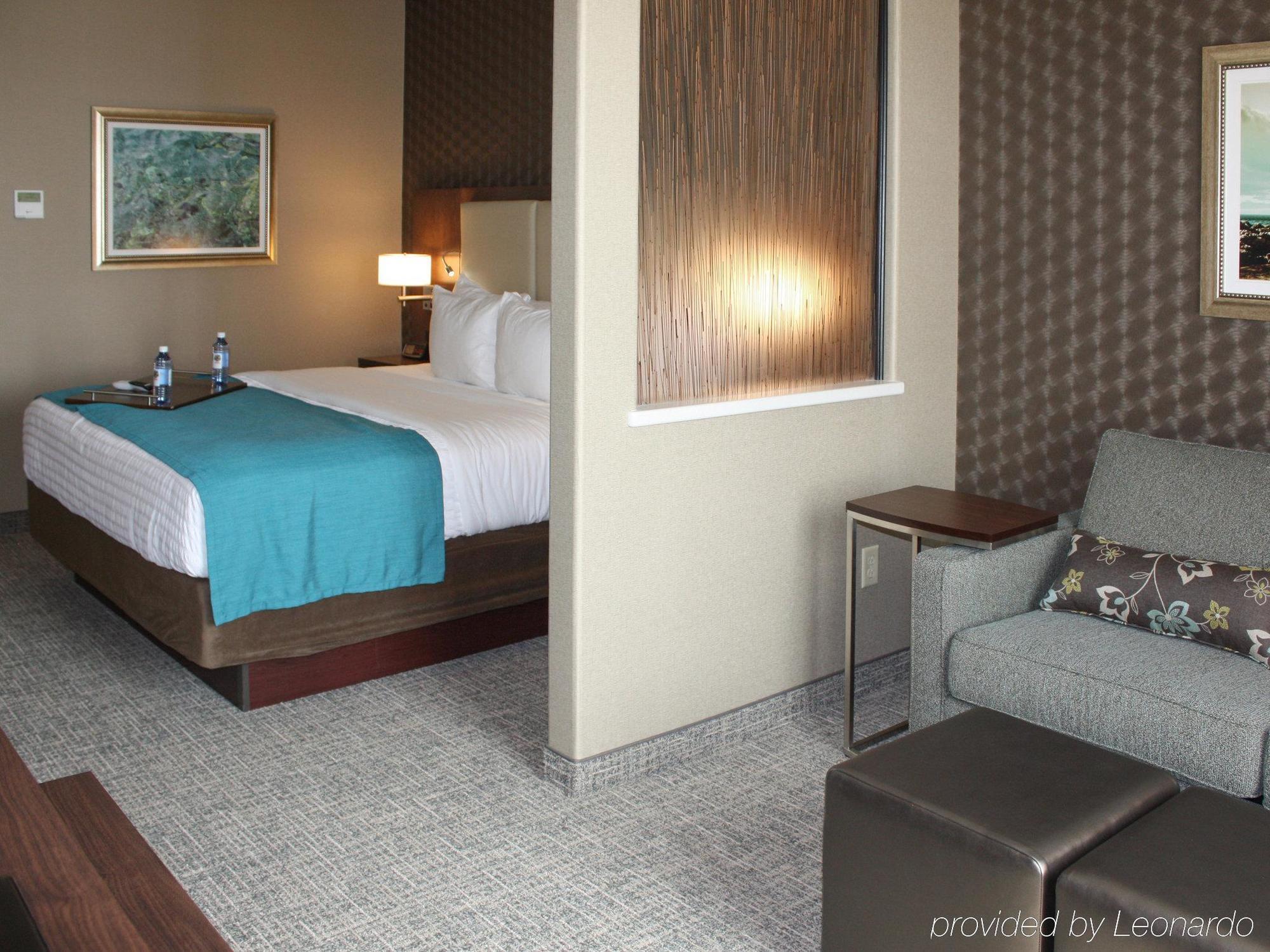 The Heritage Inn & Suites, Ascend Hotel Collection Garden City Exteriör bild